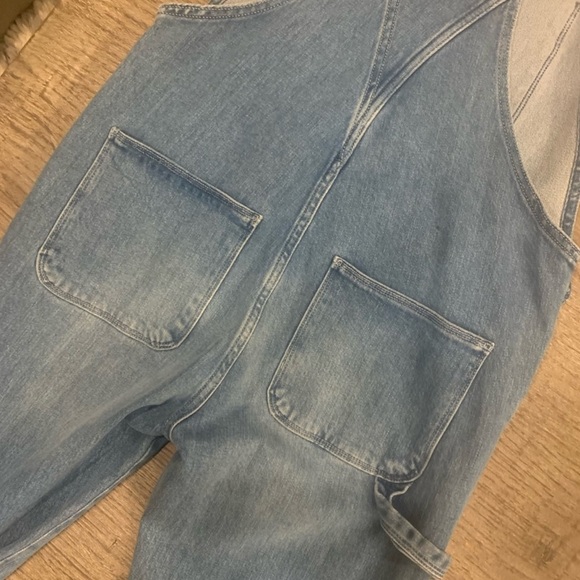 FRAME Denim Le Garcon Overalls. - Picture 9 of 11